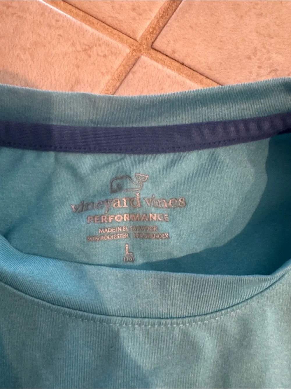 Vineyard Vines youth Long-Sleeve Aqua Shark Rash Guard
